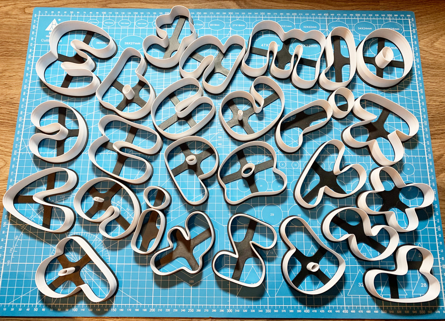 Large Bubble Letter Cutters for Clay and Dough 10 cm / 4" Letters