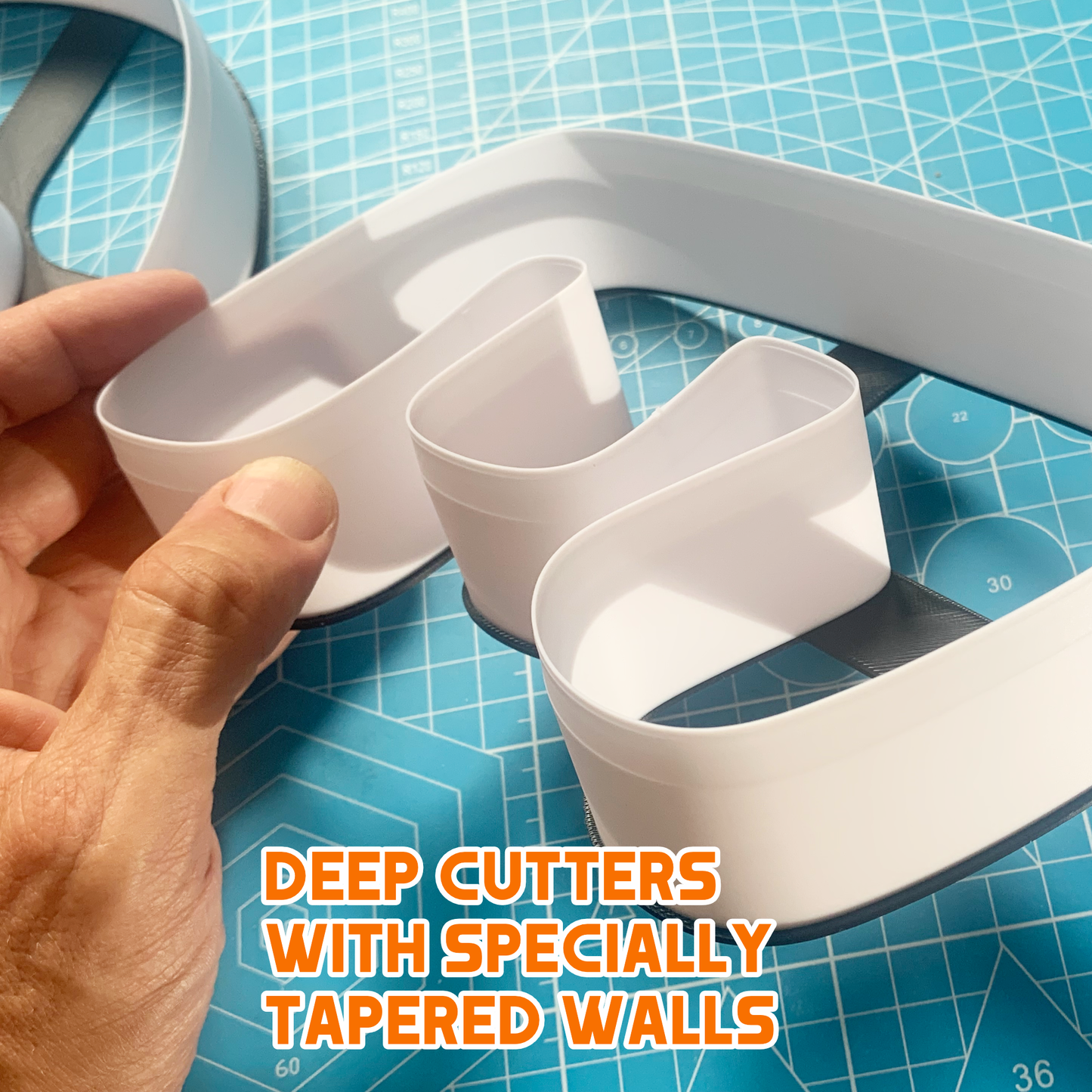 Extra-Large Bubble Letter Cutters – 18 cm/7.1" for Clay and Dough