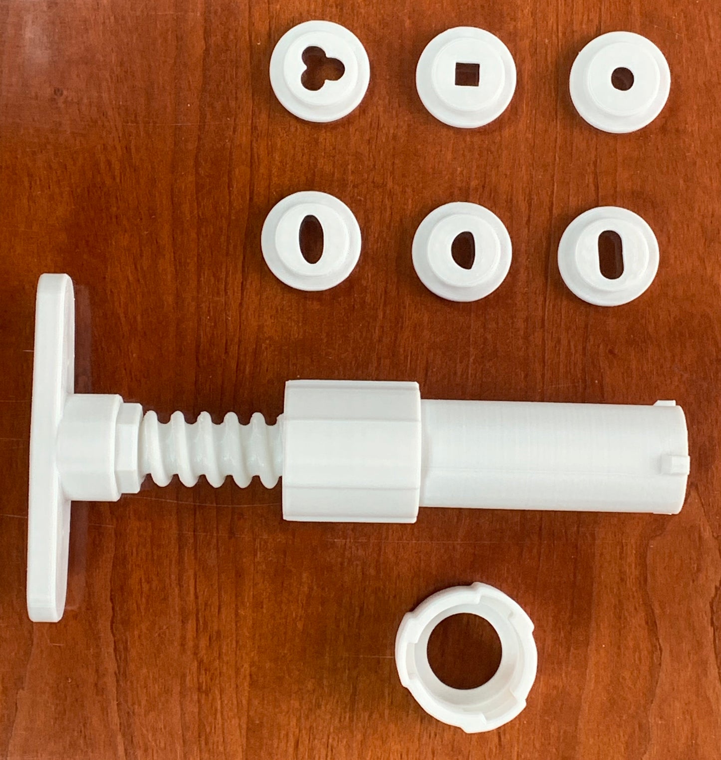 Handheld Screw Extruder for Clay with Interchangeable Dies